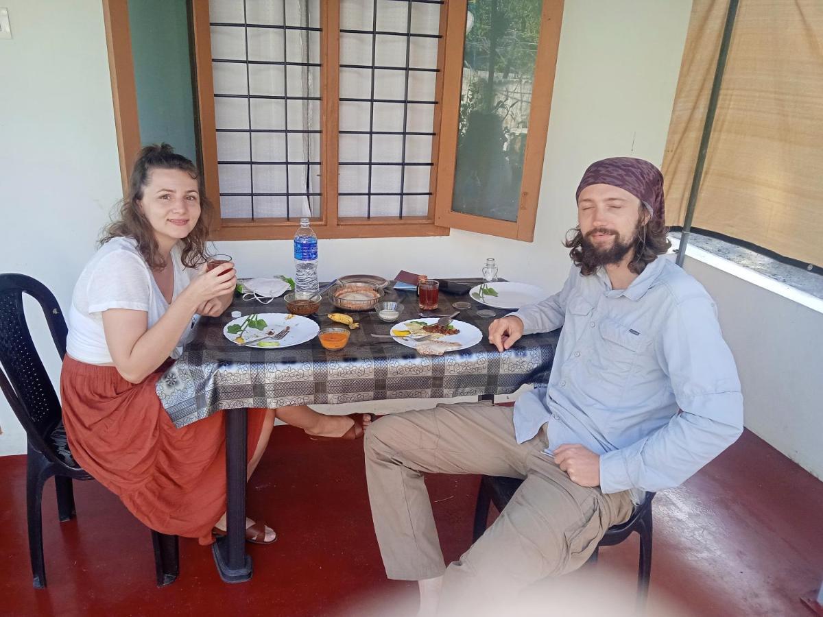 Vintage Inn Homestay チェライ・ビーチ エクステリア 写真